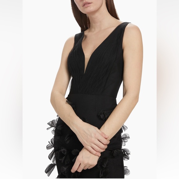 MARCHESA**Rosette Appliqué Black Mermaid Evening Gown**US 14***$1095 NWT - Picture 5 of 8